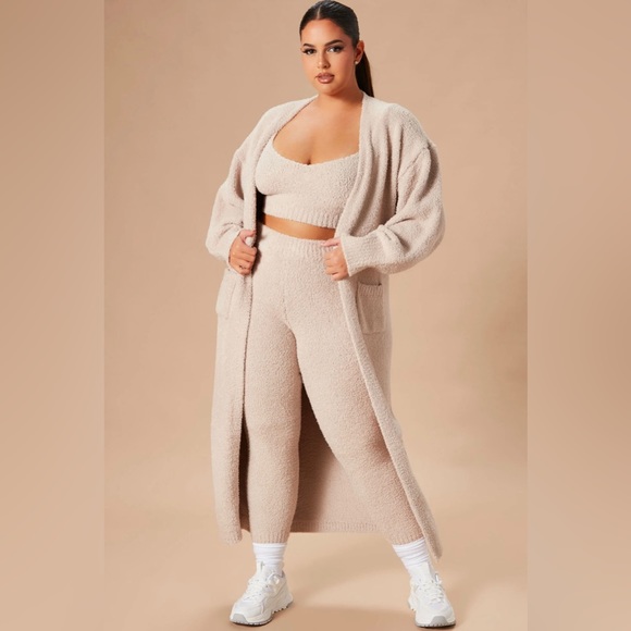 FashionNova 3-piece legging set - Picture 10 of 10